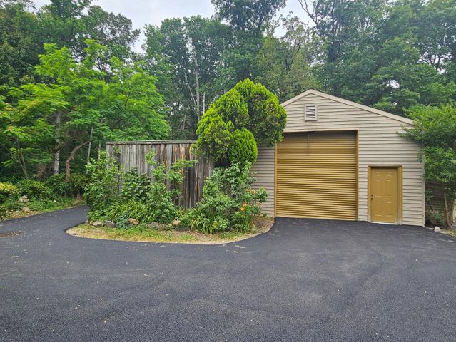 7712 DOLLY DR, Lorton, VA 22079