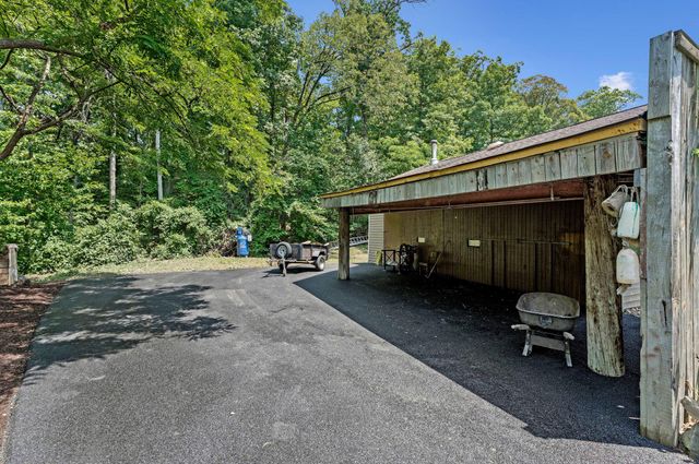 7712 DOLLY DR, Lorton, VA 22079
