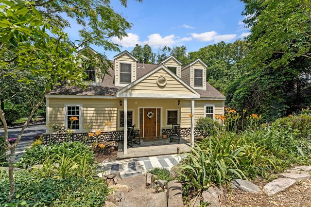7712 DOLLY DR, Lorton, VA 22079