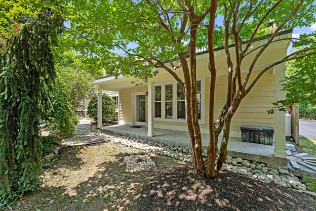 7712 DOLLY DR, Lorton, VA 22079