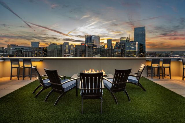 20 Rutledge St Apt 411, Nashville, TN 37210