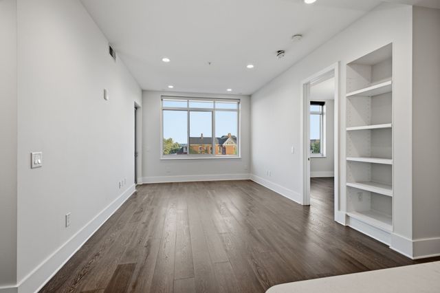 20 Rutledge St Apt 411, Nashville, TN 37210