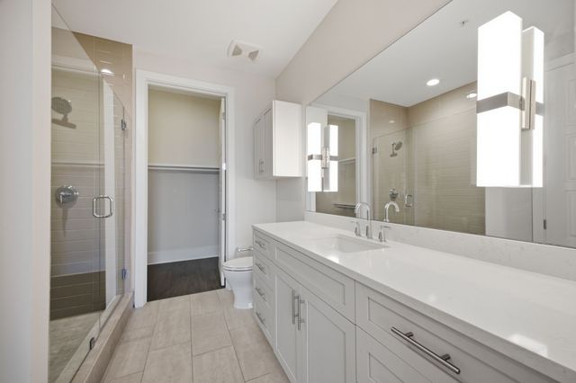20 Rutledge St Apt 411, Nashville, TN 37210