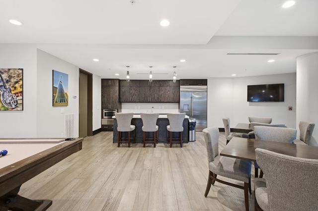 20 Rutledge St Apt 411, Nashville, TN 37210