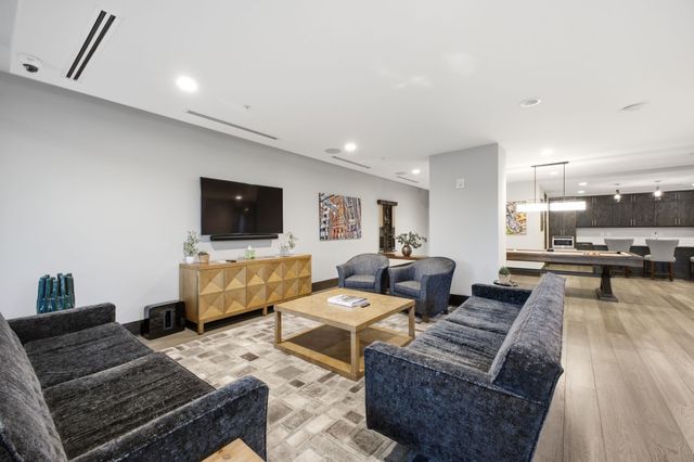 20 Rutledge St Apt 411, Nashville, TN 37210