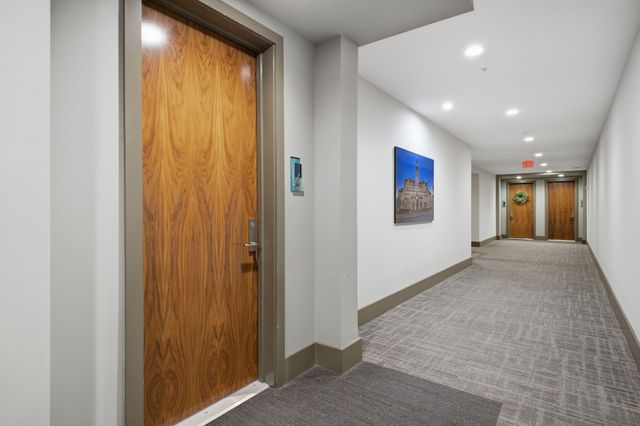 20 Rutledge St Apt 411, Nashville, TN 37210