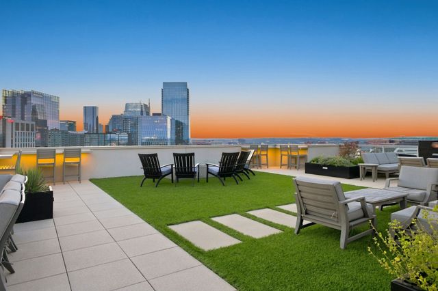 20 Rutledge St Apt 411, Nashville, TN 37210