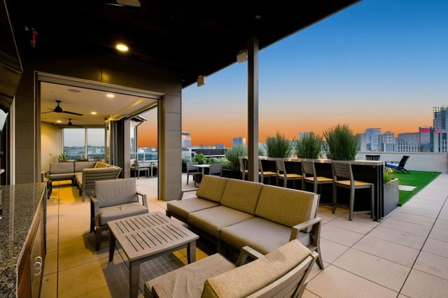 20 Rutledge St Apt 411, Nashville, TN 37210