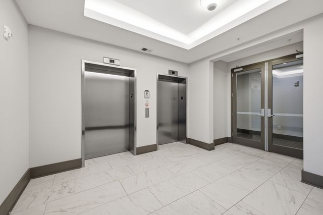 20 Rutledge St Apt 411, Nashville, TN 37210