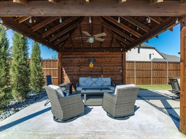 146 Old Bridge Road, Waxahachie, TX 75165