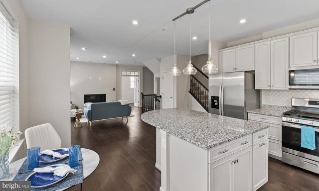 1314 HAWK HOLLOW DR, Crofton, MD 21114