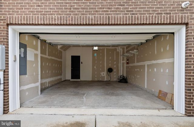 1314 HAWK HOLLOW DR, Crofton, MD 21114