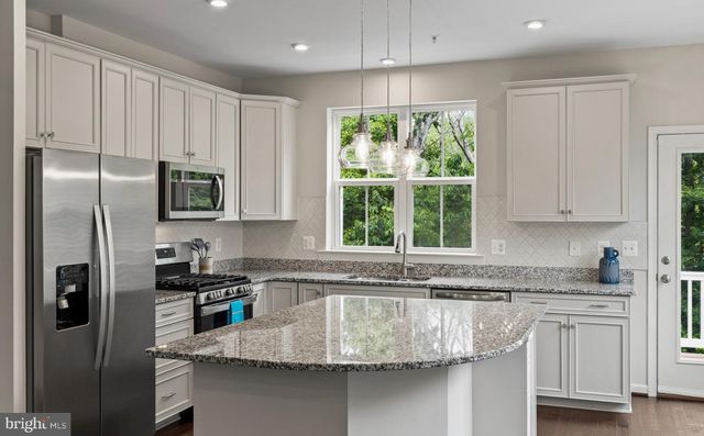1314 HAWK HOLLOW DR, Crofton, MD 21114