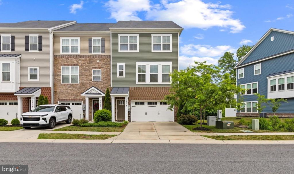 1314 HAWK HOLLOW DR, Crofton, MD 21114