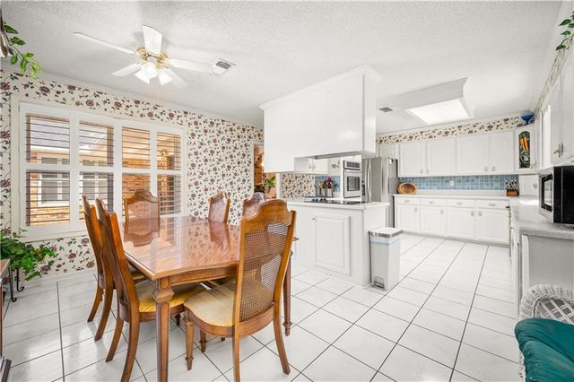 115 AGNES Lane, Pineville, LA 71360