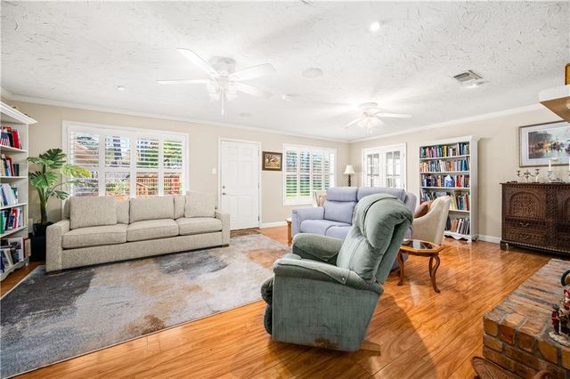 115 AGNES Lane, Pineville, LA 71360