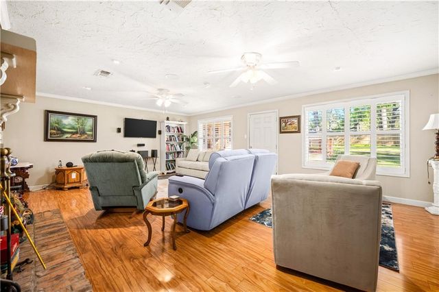 115 AGNES Lane, Pineville, LA 71360