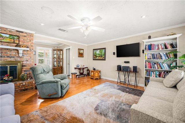 115 AGNES Lane, Pineville, LA 71360