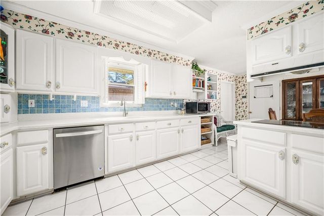 115 AGNES Lane, Pineville, LA 71360