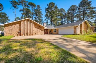 115 AGNES Lane, Pineville, LA 71360
