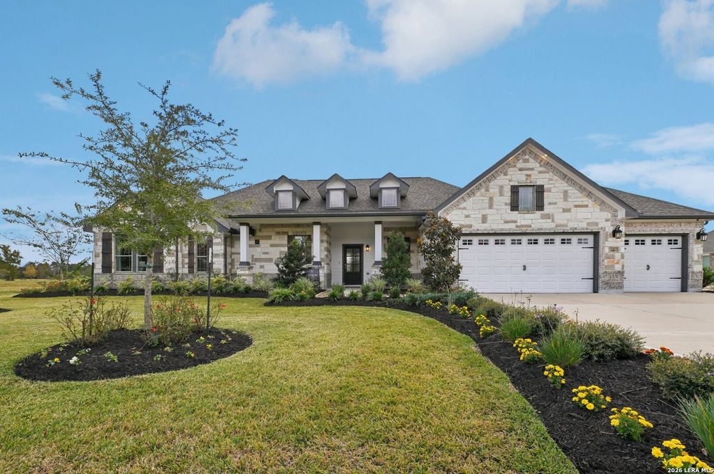 180 Firewheel Loop, Floresville, TX 78114