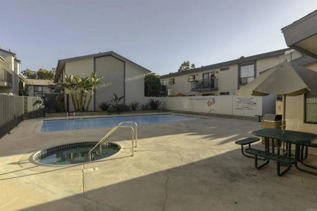 12650 Lakeshore Dr 160, Lakeside, CA 92040