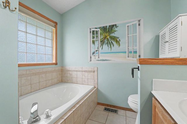 1775 S Tara Falls Ct, Wichita, KS 67207