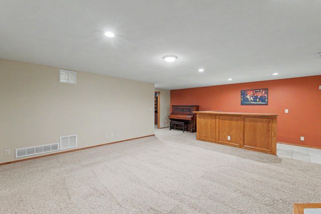 1775 S Tara Falls Ct, Wichita, KS 67207