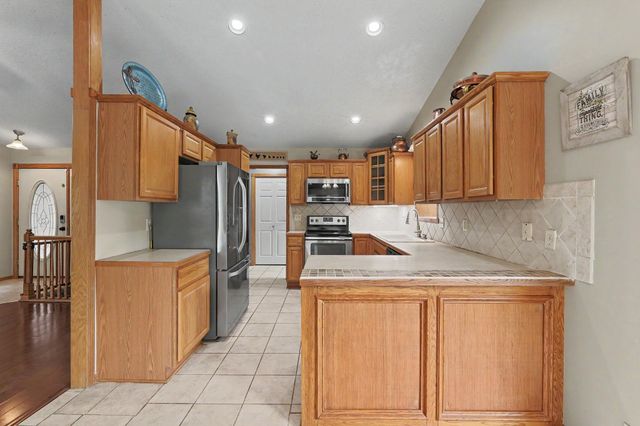 1775 S Tara Falls Ct, Wichita, KS 67207