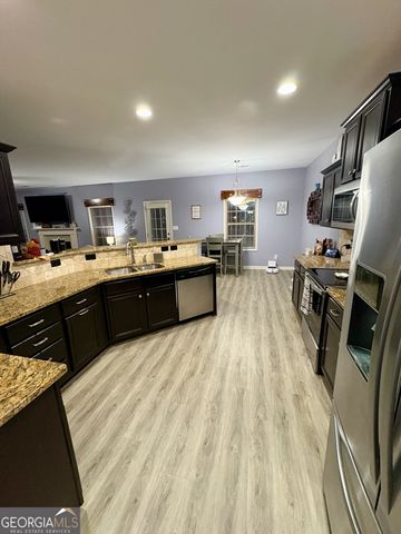 602 Rolling Acres Drive, Kathleen, GA 31047