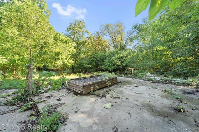18334 Shiawassee Drive, Detroit, MI 48219