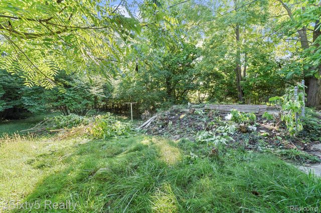 18334 Shiawassee Drive, Detroit, MI 48219