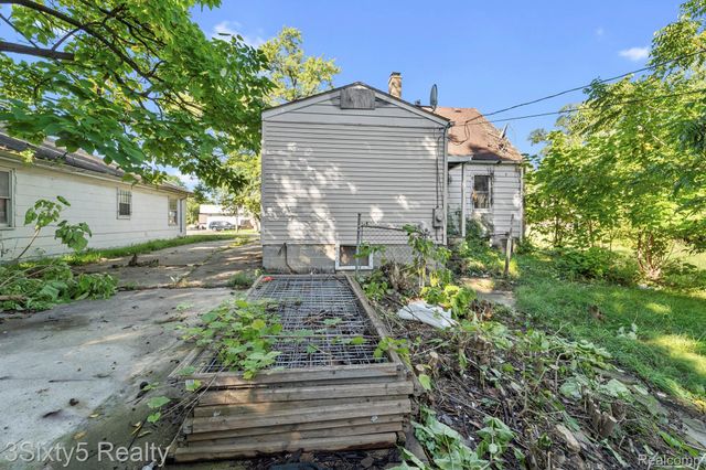18334 Shiawassee Drive, Detroit, MI 48219