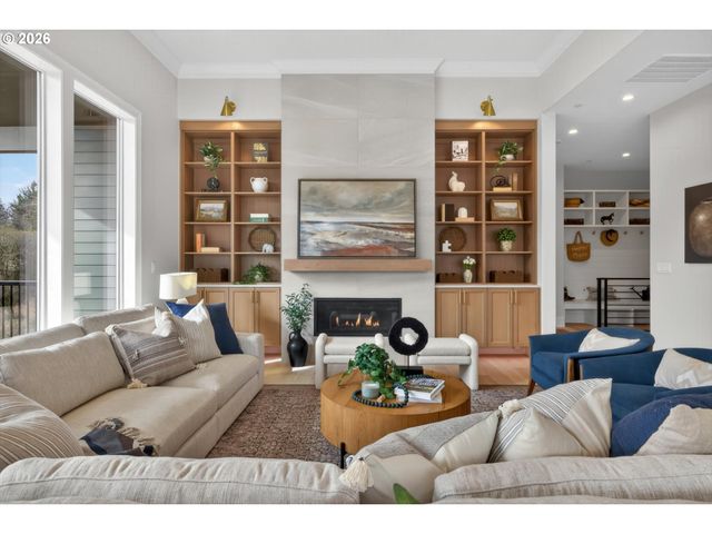 1864 Sw Dickinson Ln, Portland, OR 97219