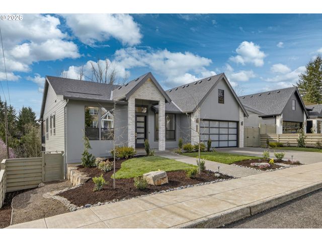 1864 Sw Dickinson Ln, Portland, OR 97219