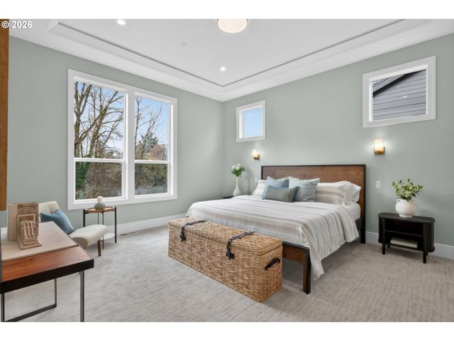 1864 Sw Dickinson Ln, Portland, OR 97219