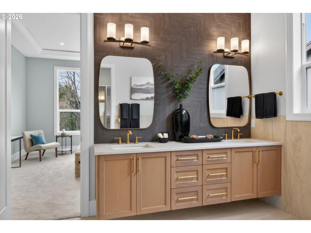 1864 Sw Dickinson Ln, Portland, OR 97219