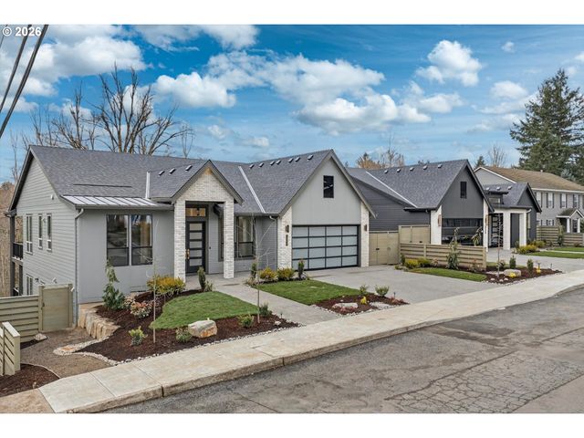 1864 Sw Dickinson Ln, Portland, OR 97219