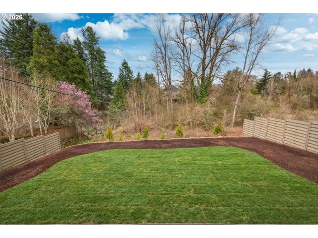 1864 Sw Dickinson Ln, Portland, OR 97219