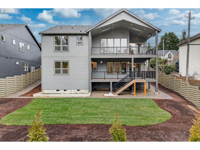 1864 Sw Dickinson Ln, Portland, OR 97219