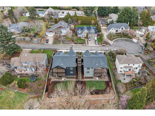 1864 Sw Dickinson Ln, Portland, OR 97219