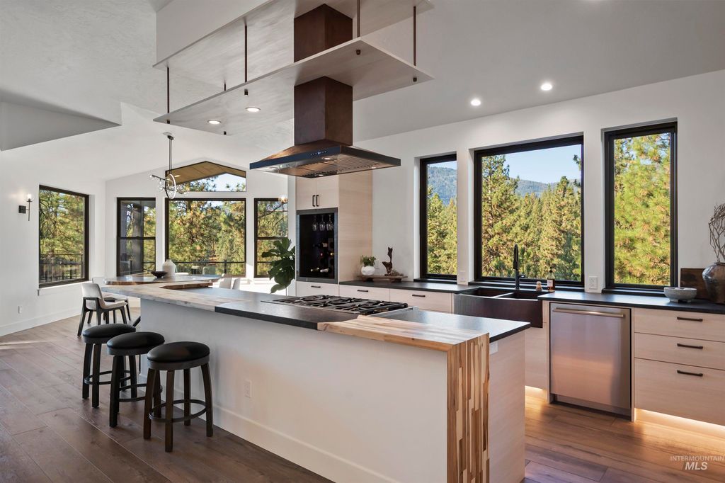 17 Madelyn Ct, Garden Valley, ID 83622 photo 9