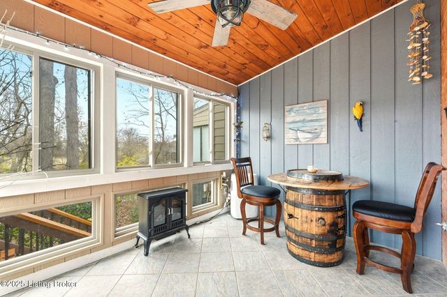 6515 Marina Dr, Prospect, KY 40059