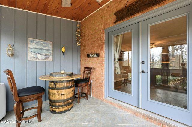 6515 Marina Dr, Prospect, KY 40059