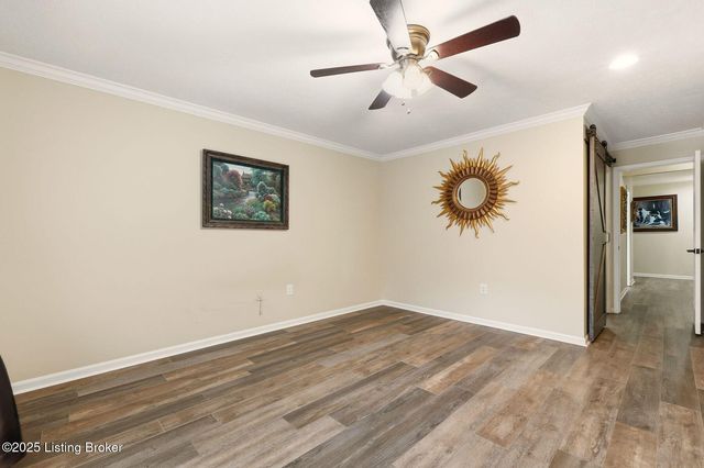 6515 Marina Dr, Prospect, KY 40059