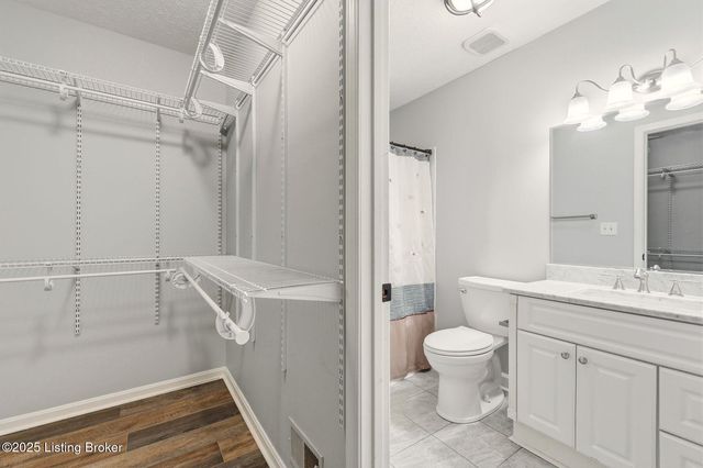 6515 Marina Dr, Prospect, KY 40059