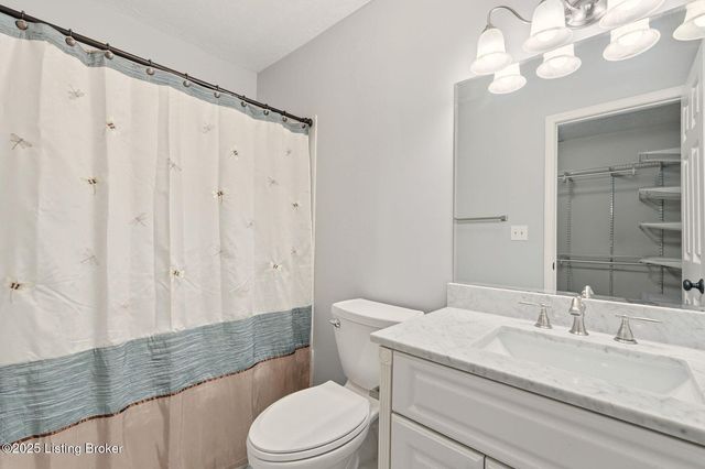 6515 Marina Dr, Prospect, KY 40059