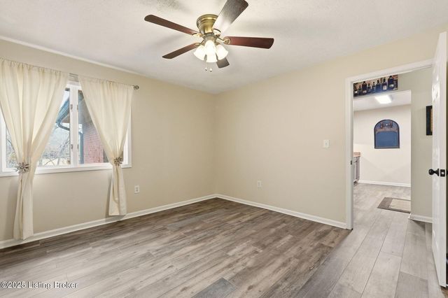 6515 Marina Dr, Prospect, KY 40059