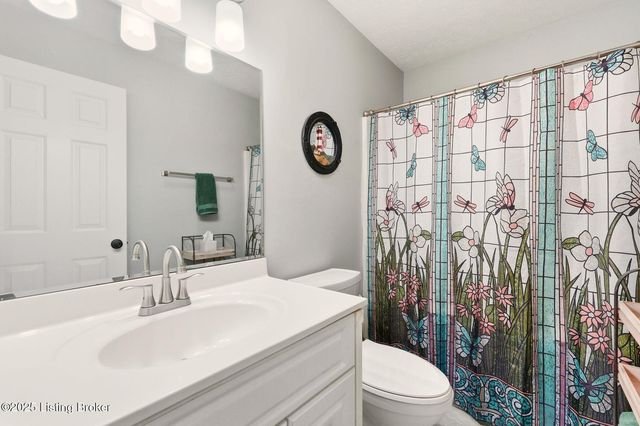 6515 Marina Dr, Prospect, KY 40059