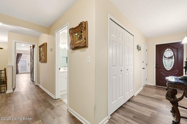 6515 Marina Dr, Prospect, KY 40059